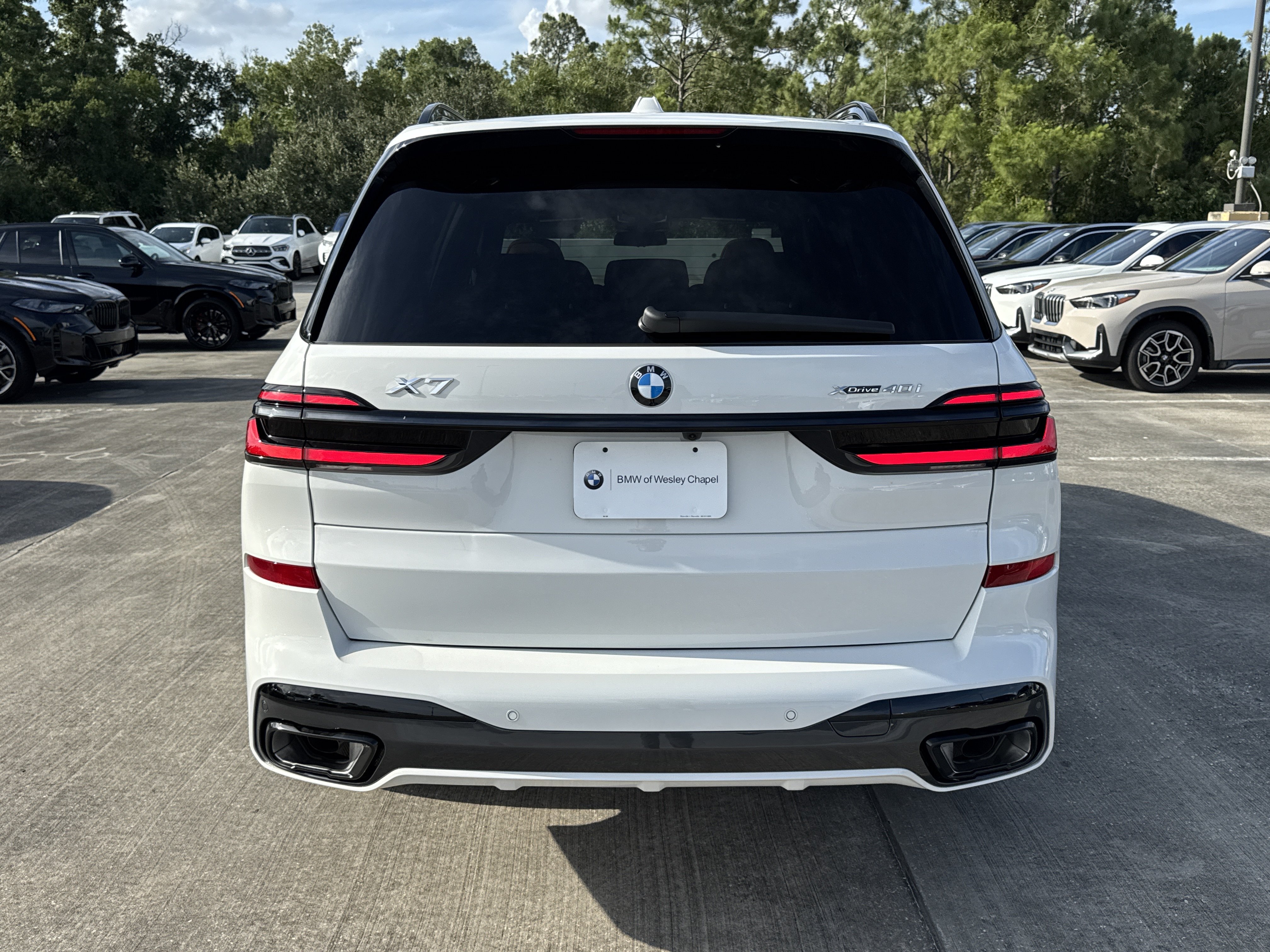 New 2027 BMW X7 xDrive40i w/ M Sport Package AWD/4WD image 6