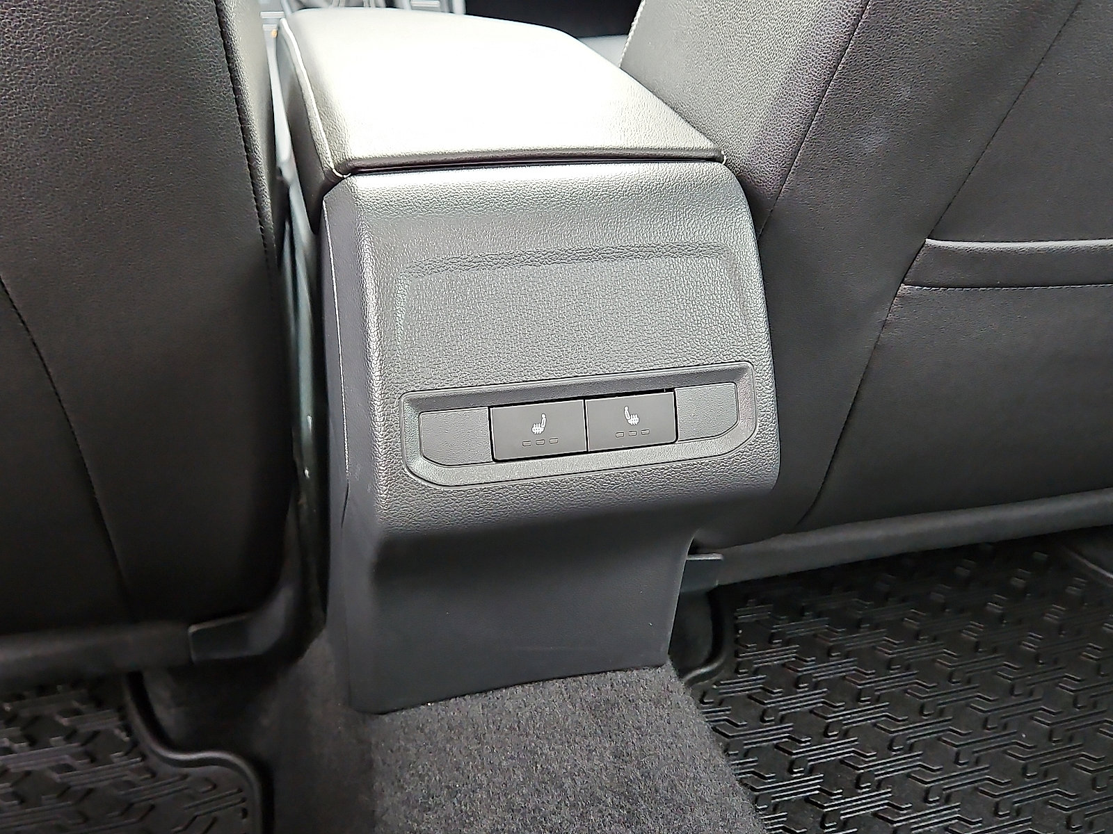 Certified 2024 Volkswagen Jetta SEL image 8