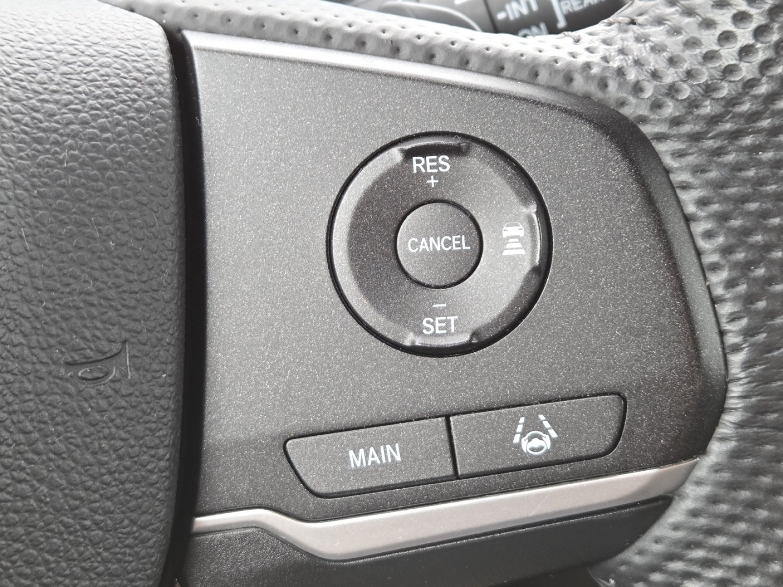 Used 2023 Honda Passport EX-L image 8
