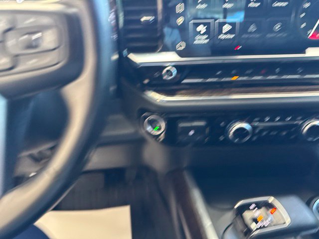 Used 2024 GMC Sierra 1500 Elevation w/ Preferred Package AWD/4WD image 18
