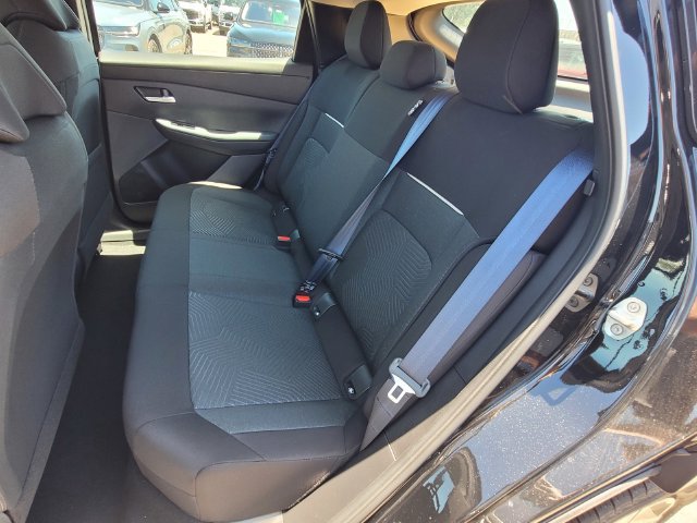 New 2026 Nissan Leaf w/ Protection Package FWD image 6