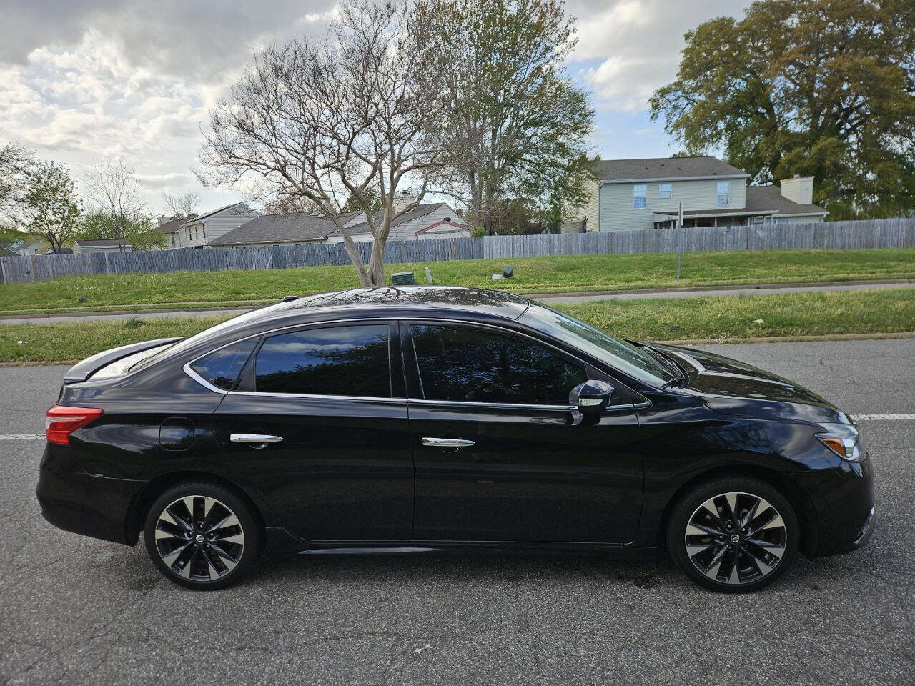Used 2018 Nissan Sentra SR image 7