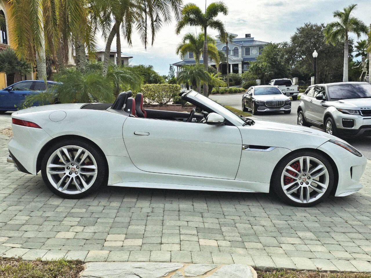 Used 2016 Jaguar F-TYPE R image 45