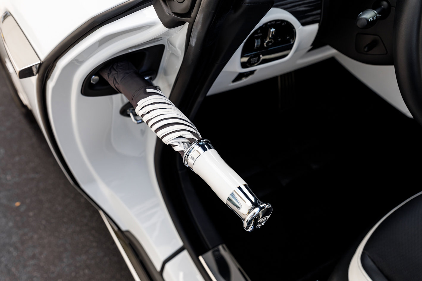 Used 2024 Rolls-Royce Spectre w/ Spectre Launch Package image 33