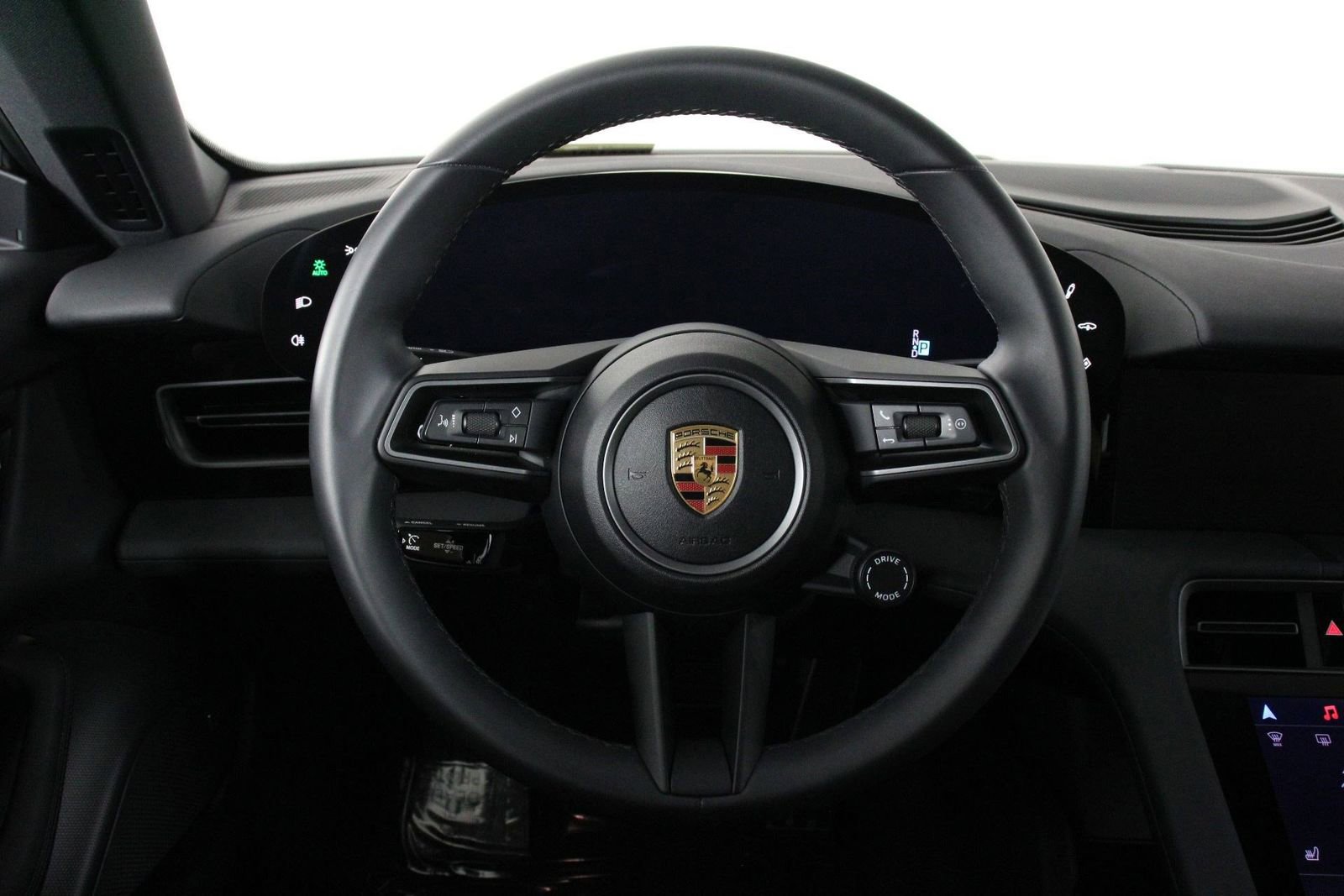 Certified 2025 Porsche Taycan image 12