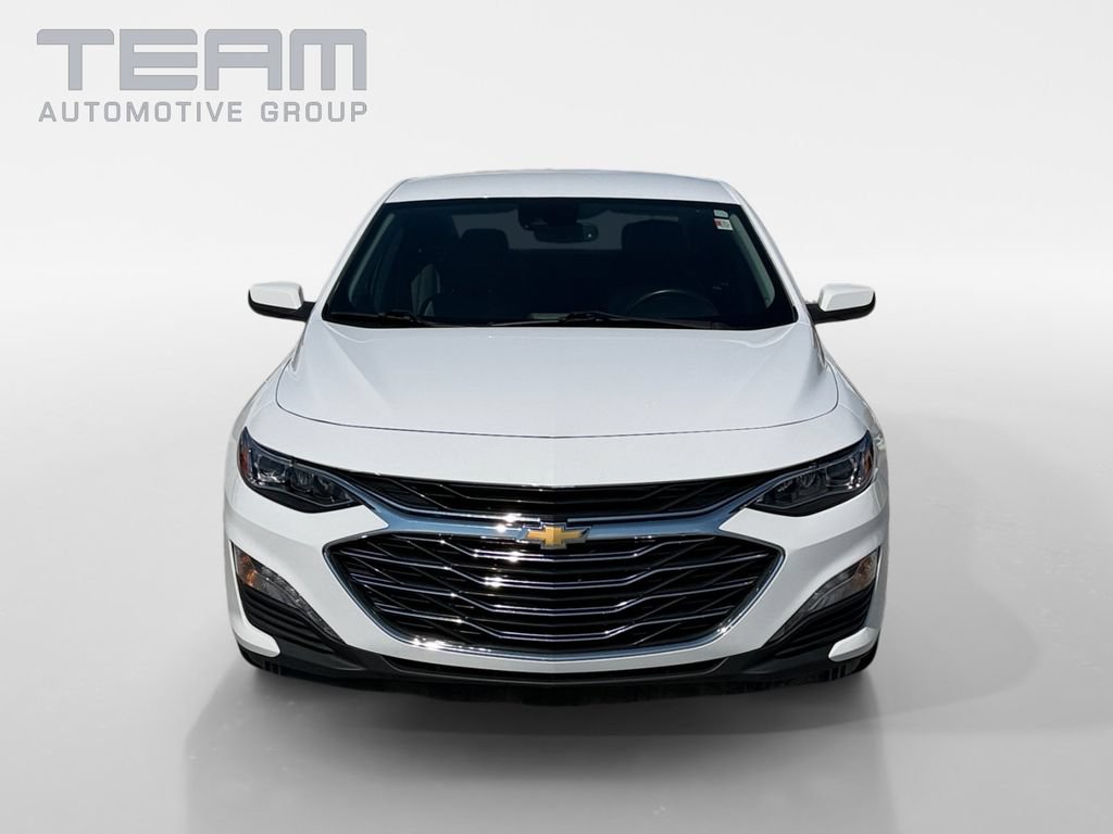 Used 2024 Chevrolet Malibu LT FWD image 2
