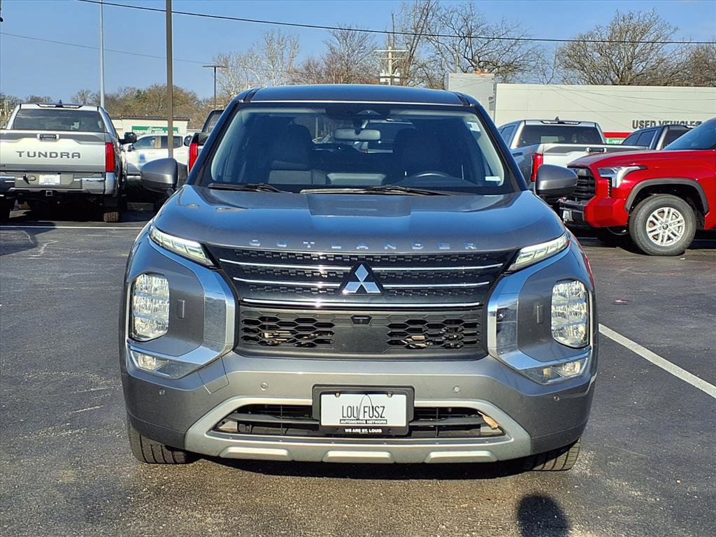 Used 2022 Mitsubishi Outlander SE image 32