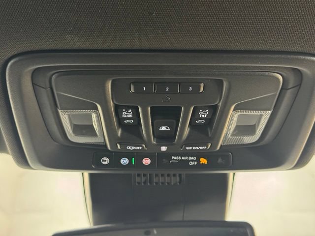 Used 2022 GMC Sierra 1500 AT4 w/ AT4 Preferred Package AWD/4WD image 19