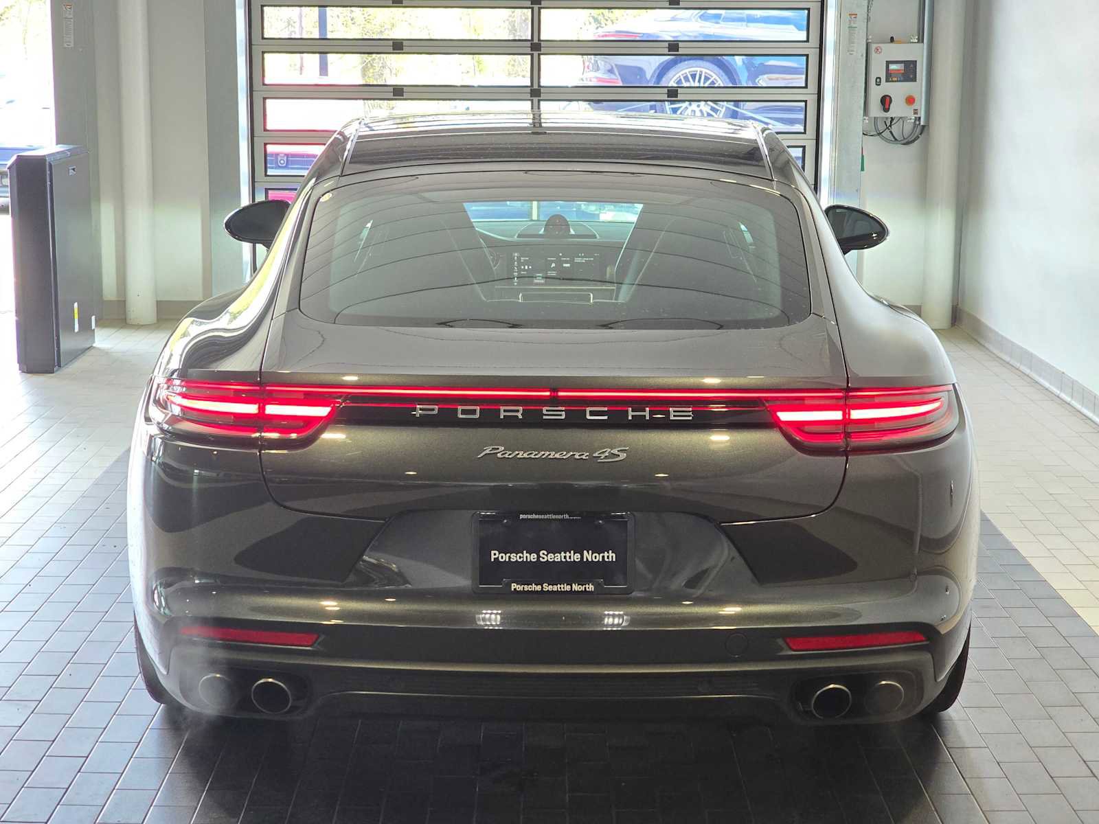 Used 2018 Porsche Panamera 4S AWD/4WD image 6