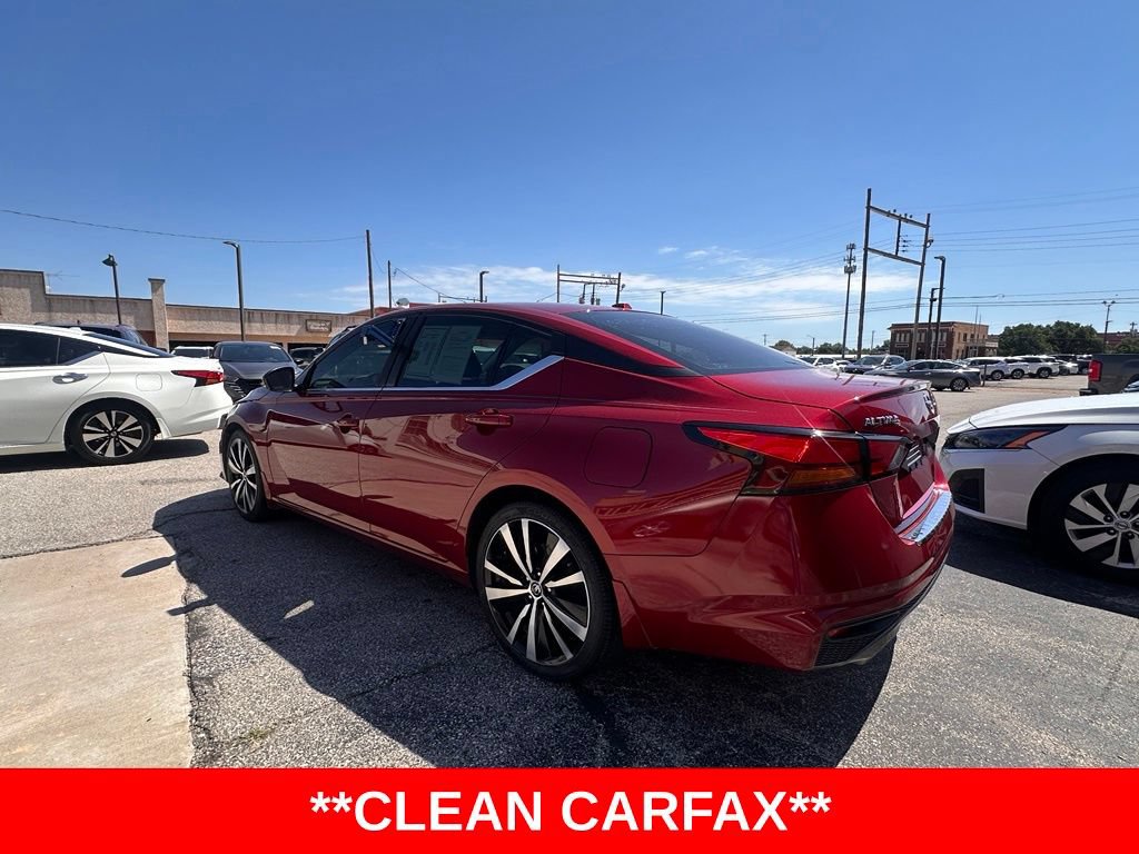 Used 2021 Nissan Altima 2.5 SR w/ SR Premium Package FWD image 2