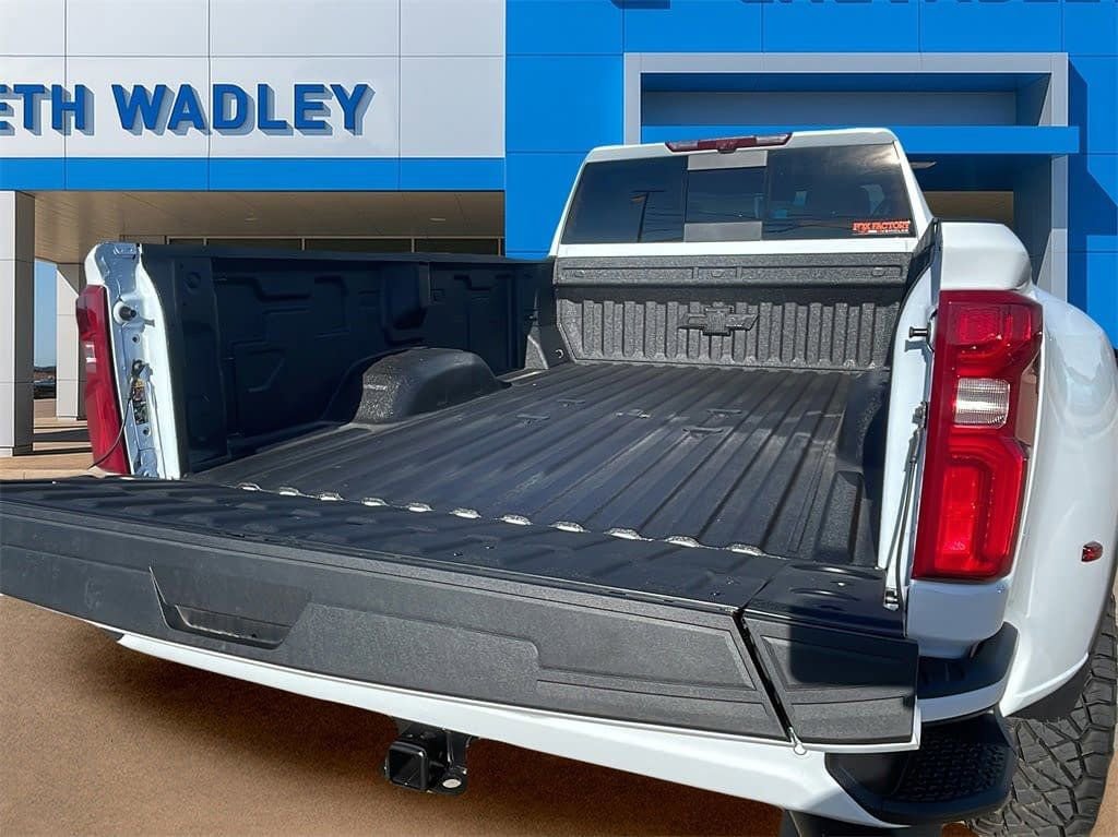 New 2026 Chevrolet Silverado 3500 High Country w/ High Country Premium Package image 10