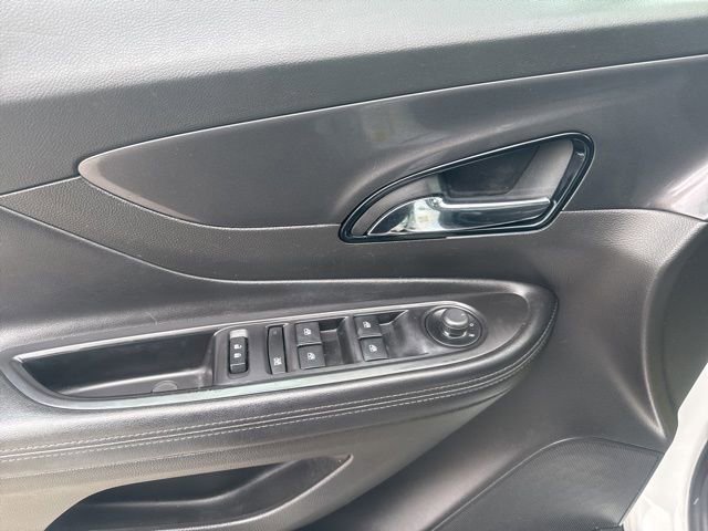 Used 2019 Buick Encore Essence image 10