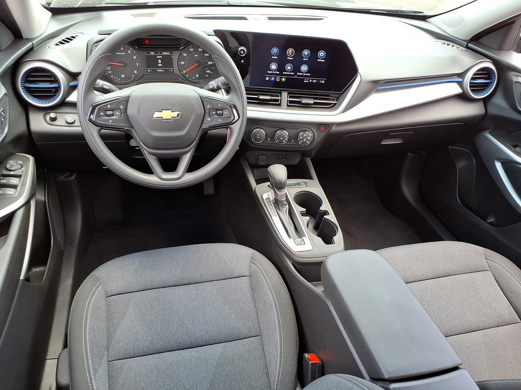 Used 2024 Chevrolet Trax LS w/ LS Convenience Package FWD image 9