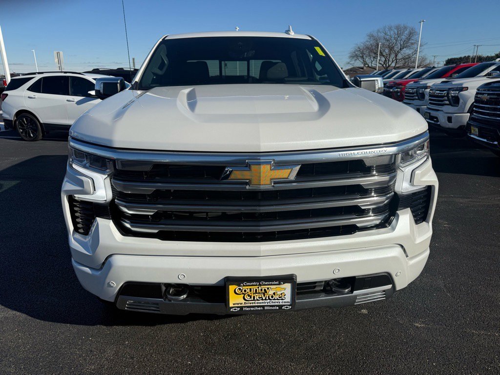 Used 2025 Chevrolet Silverado 1500 High Country w/ Technology Package image 8
