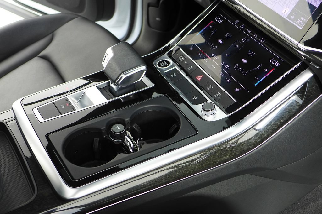 Used 2023 Audi Q7 3.0T Premium w/ Convenience Package AWD/4WD image 15