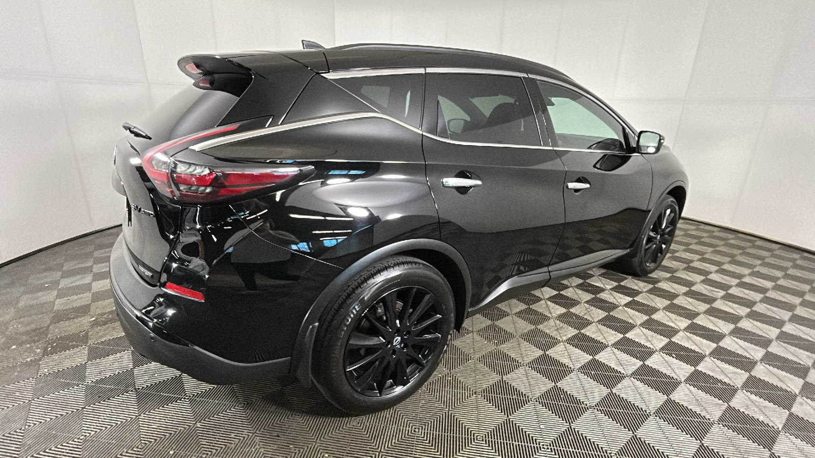 Used 2024 Nissan Murano SV w/ SV Midnight Edition Package AWD/4WD image 3