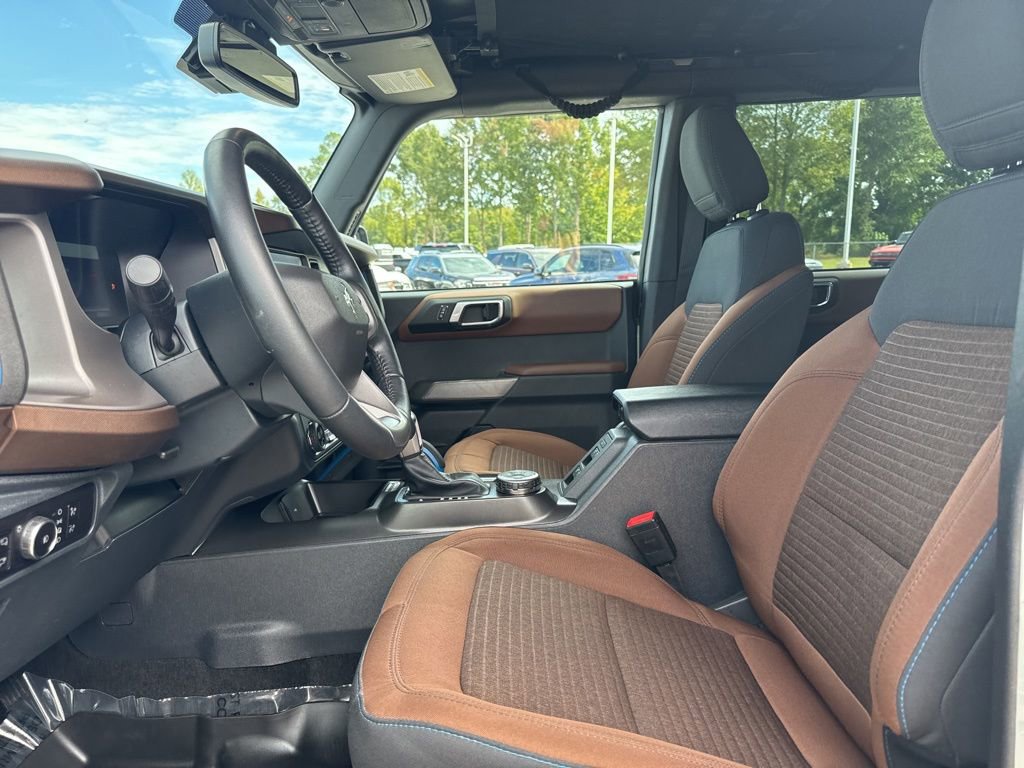 Used 2023 Ford Bronco Outer Banks image 9