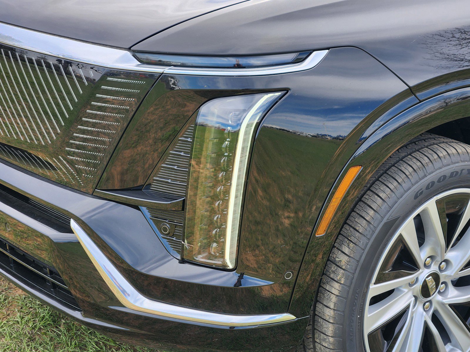 New 2026 Cadillac Vistiq Luxury image 6