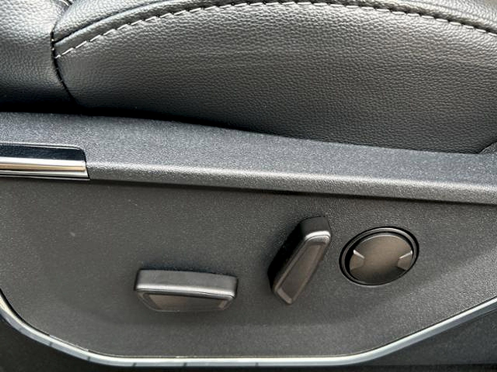 New 2024 Ford F250 Lariat w/ Lariat Ultimate Package image 14