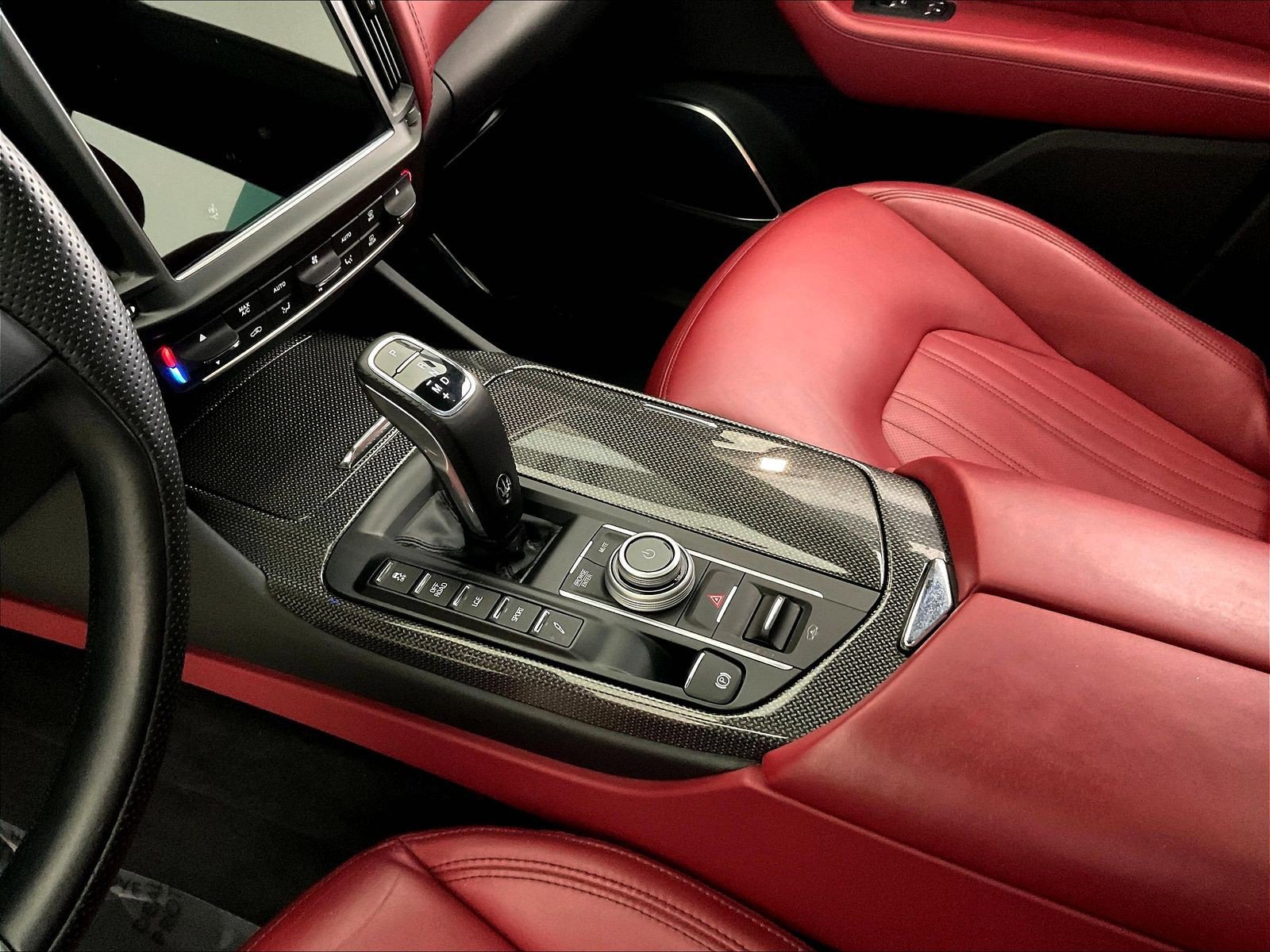Used 2022 Maserati Levante GT AWD/4WD image 18