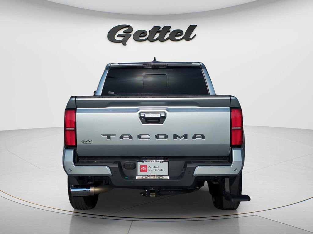 Used 2025 Toyota Tacoma Limited image 5