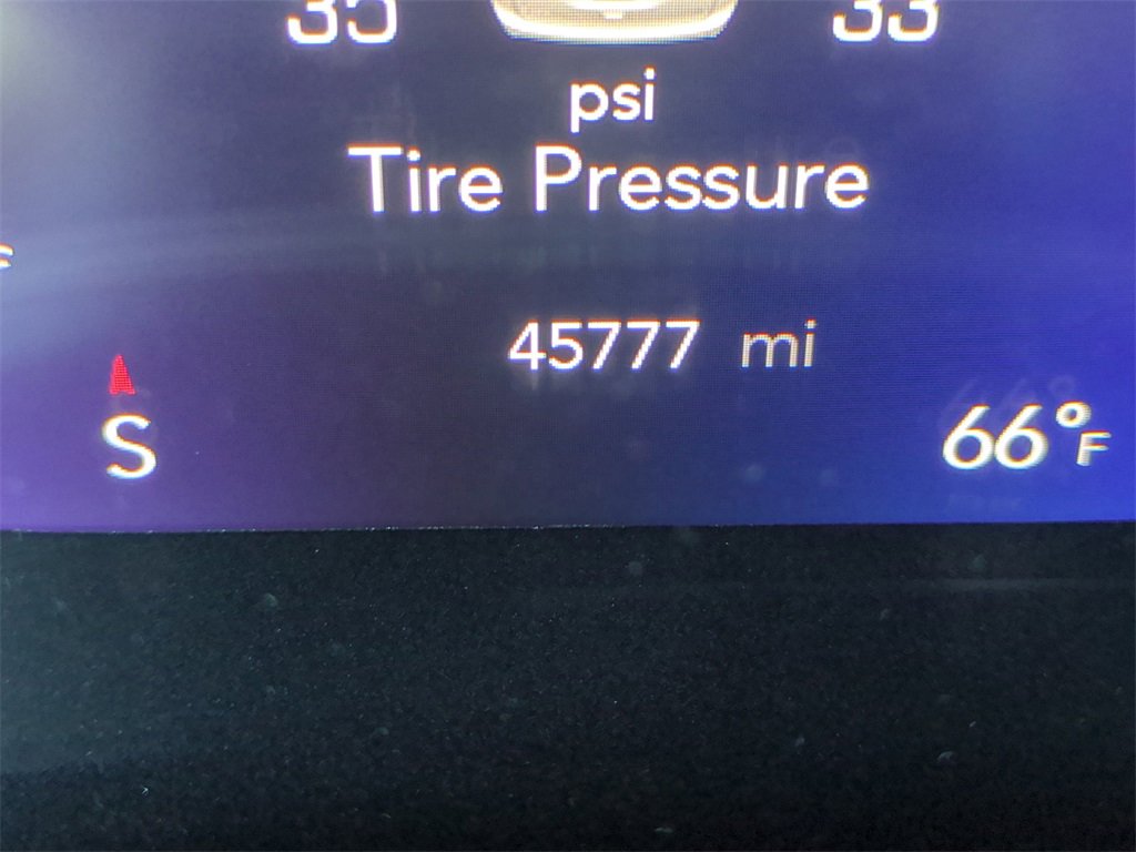 Used 2024 Chrysler Pacifica Touring-L image 30