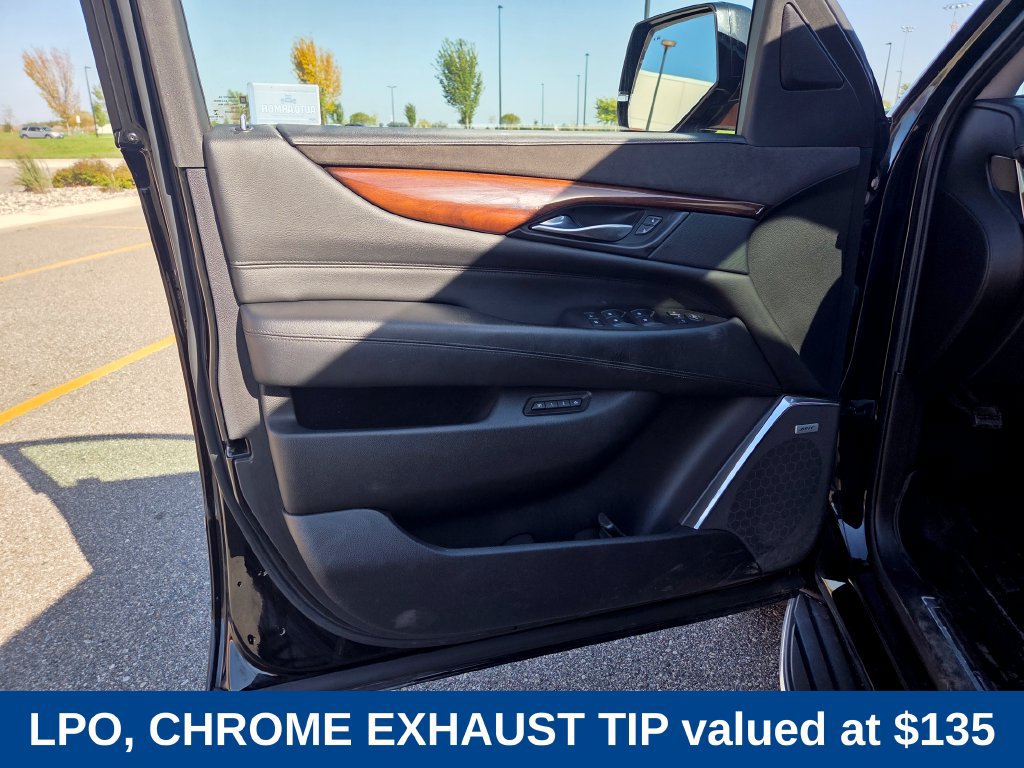 Used 2015 Cadillac Escalade ESV Luxury AWD/4WD image 5