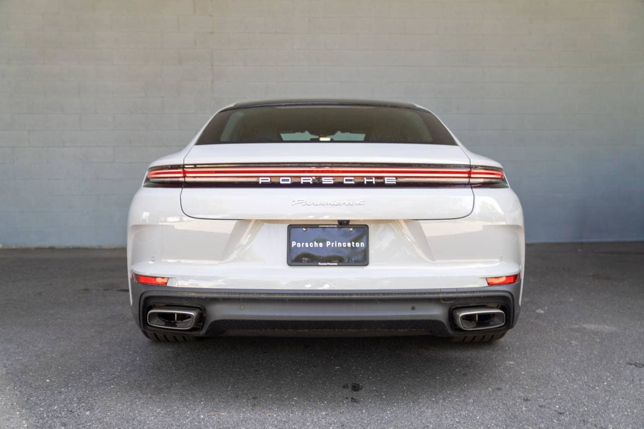 New 2026 Porsche Panamera 4 AWD/4WD image 11
