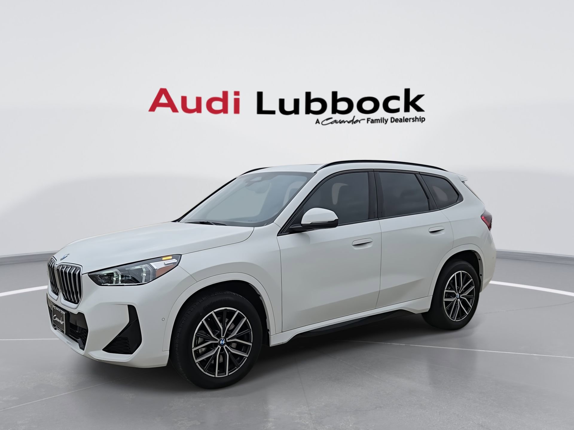 Used 2026 BMW X1 xDrive28i image 4