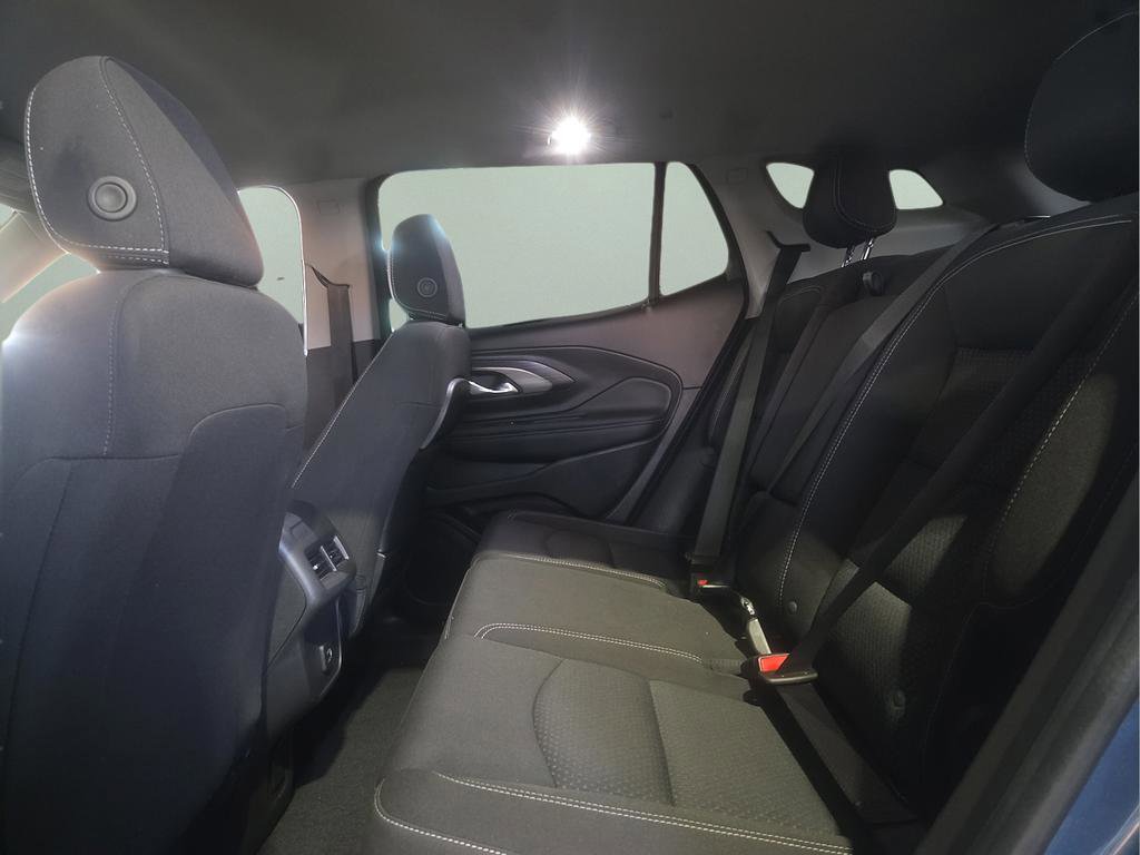 Used 2024 GMC Terrain SLE w/ Driver Convenience Package image 13