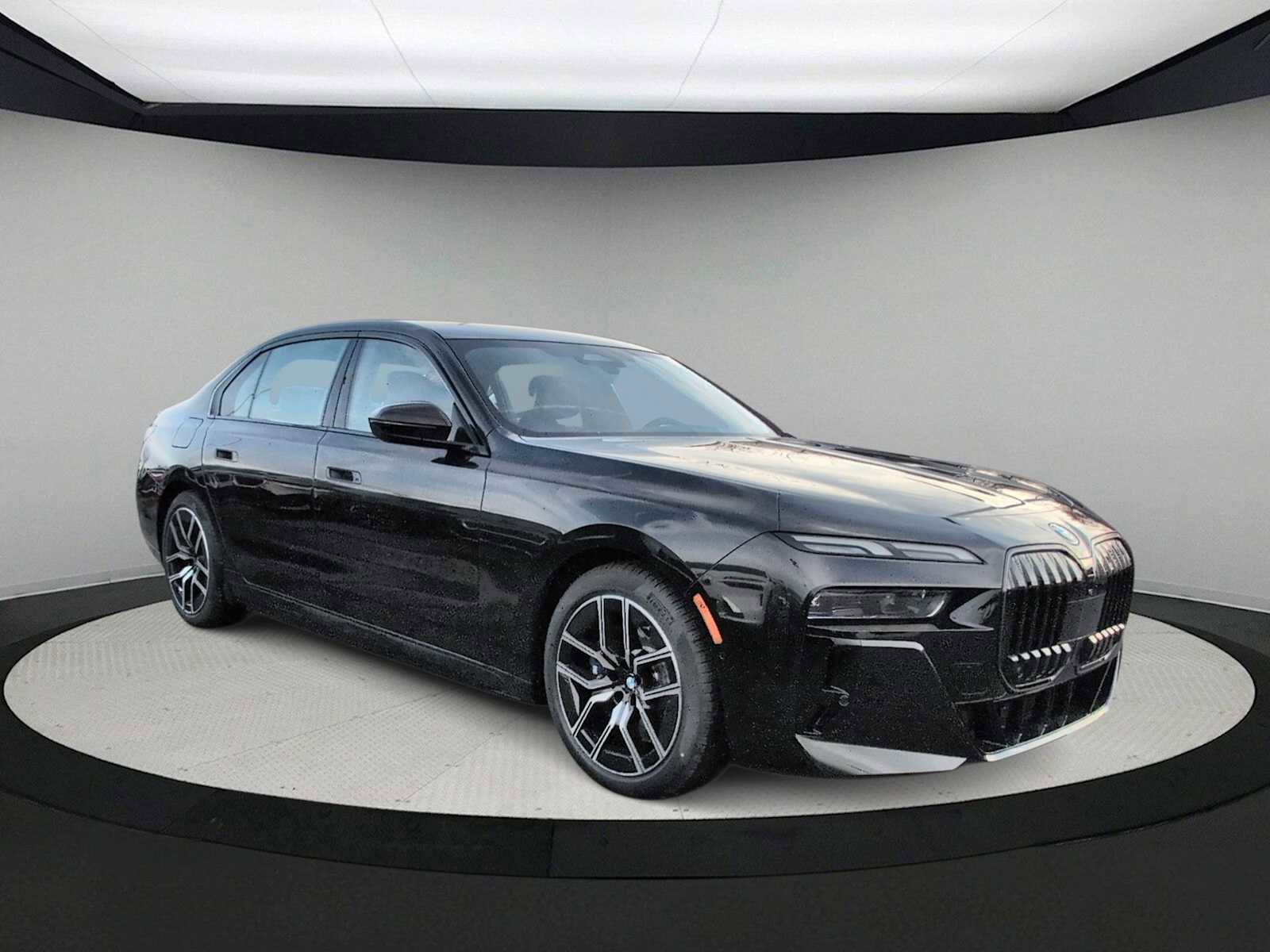 New 2026 BMW 750e xDrive w/ Premium Package AWD/4WD image 2