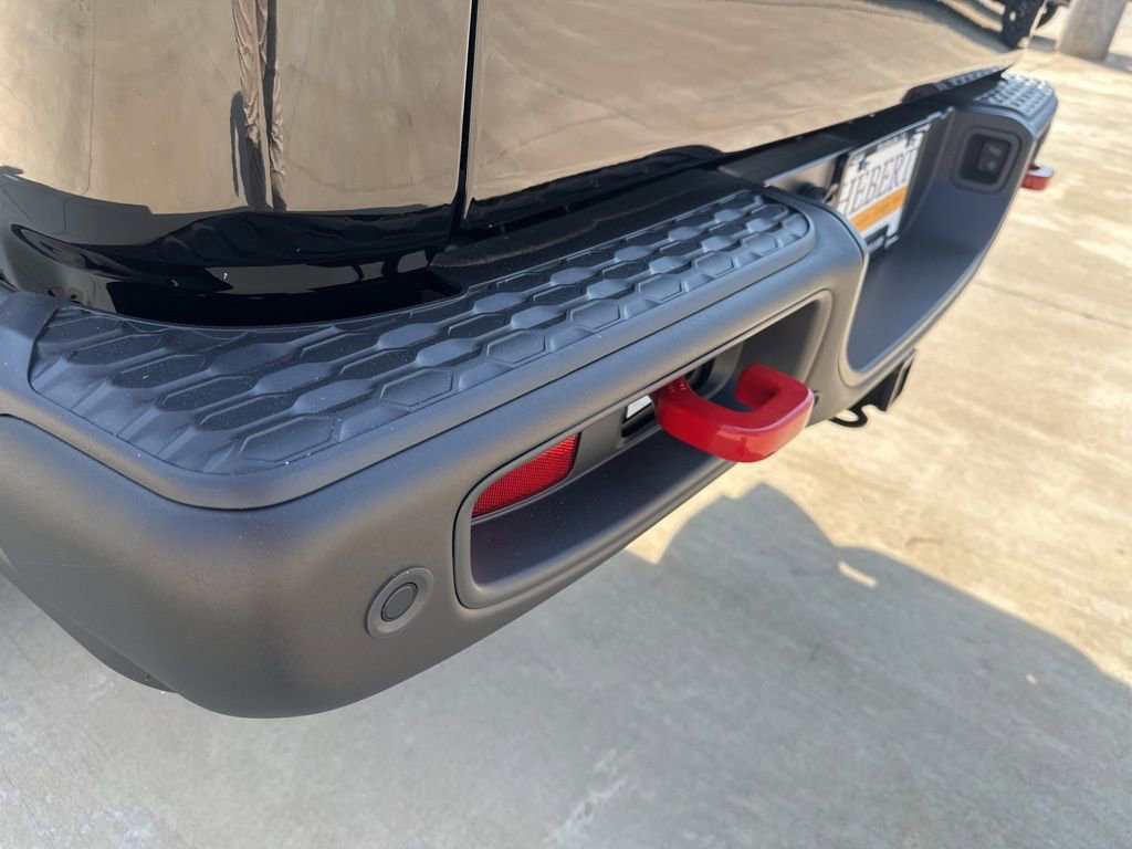 New 2025 Jeep Gladiator Rubicon image 13