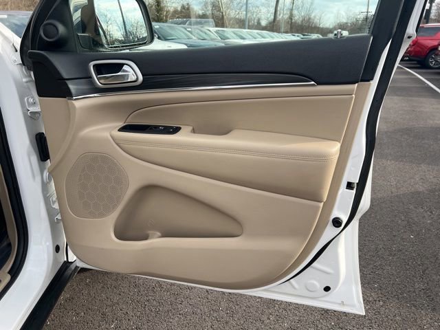 Used 2019 Jeep Grand Cherokee Limited w/ Luxury Group II AWD/4WD image 30