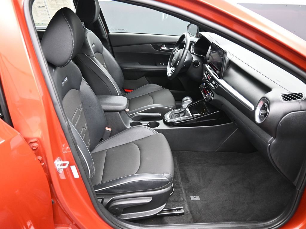 Certified 2023 Kia Forte GT-Line image 23