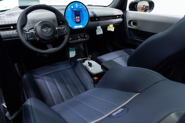 New 2026 MINI Cooper 4-Door Hardtop image 17