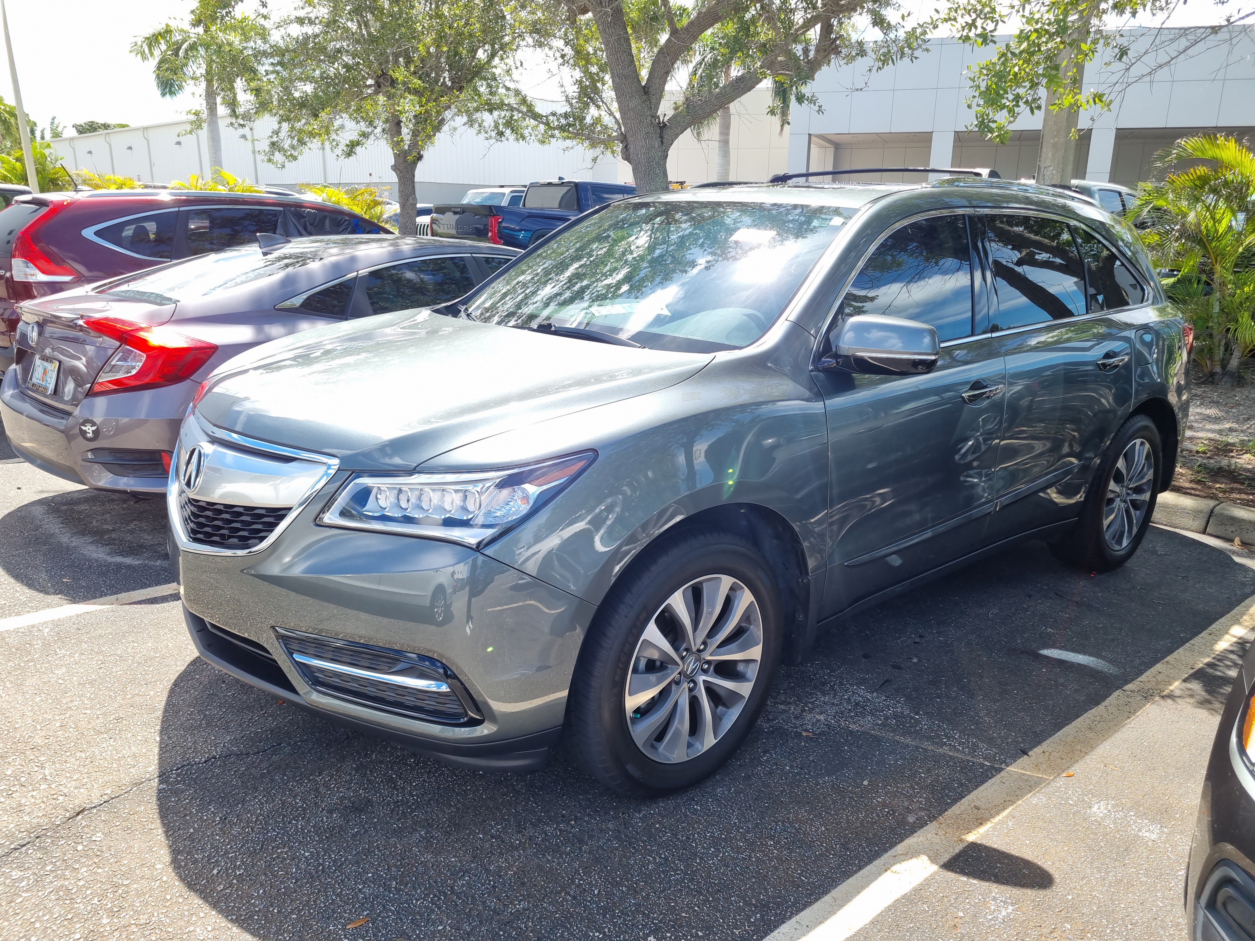 Used 2014 Acura MDX w/ Technology Package AWD/4WD image 4