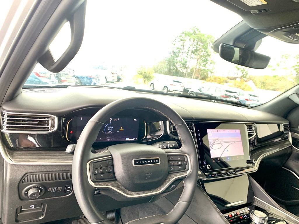 Used 2022 Jeep Wagoneer Series III w/ Convenience Group I RWD image 12