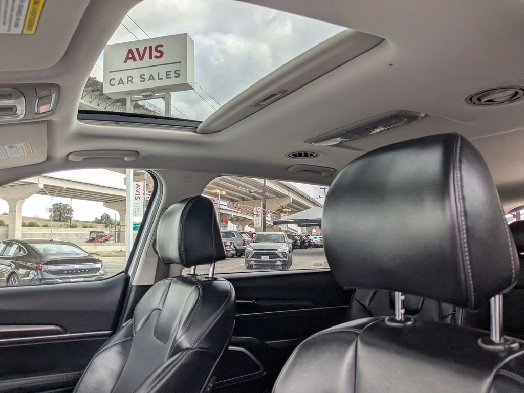 Used 2025 Kia Telluride S image 15