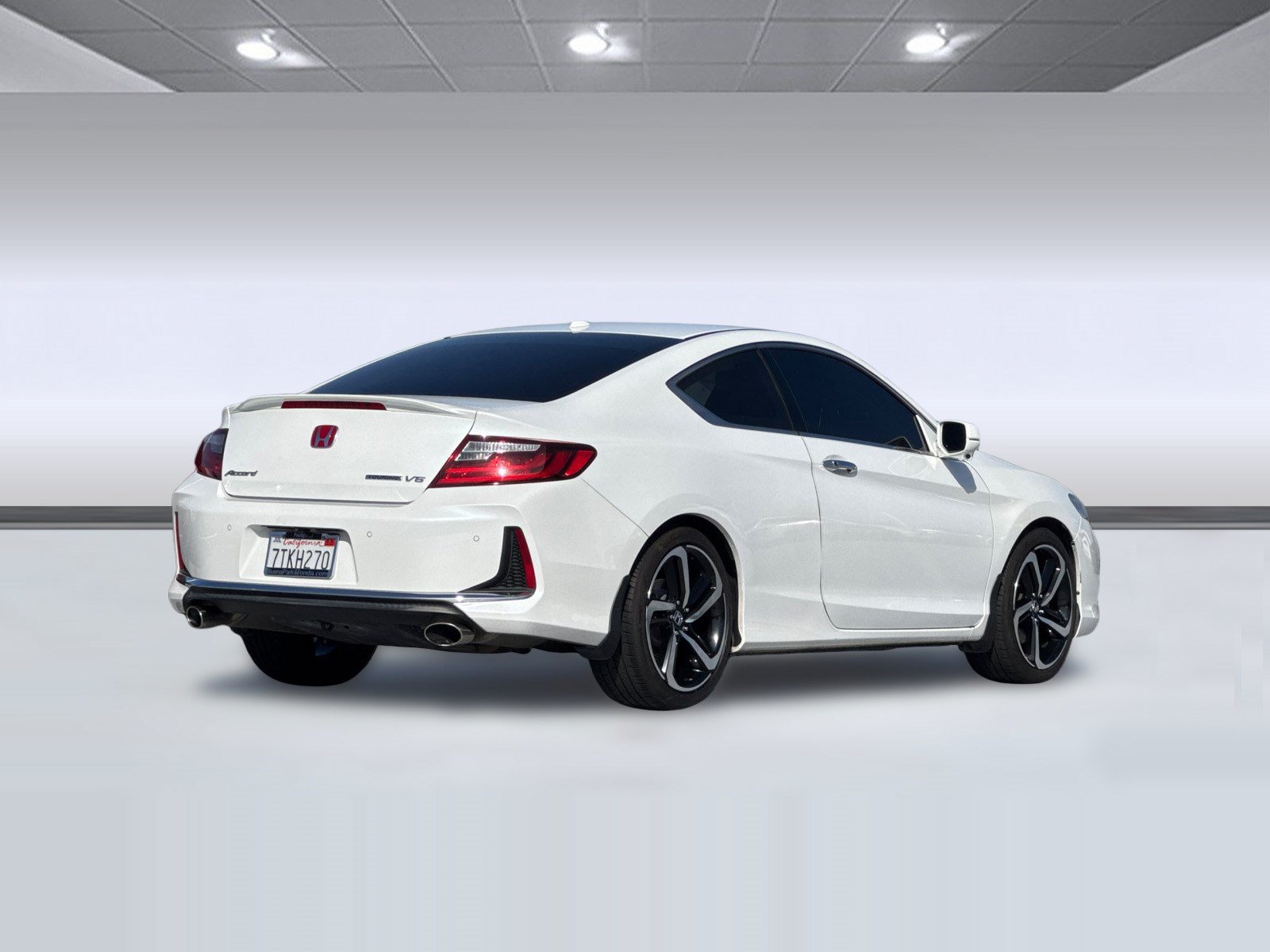 Used 2016 Honda Accord Touring image 8