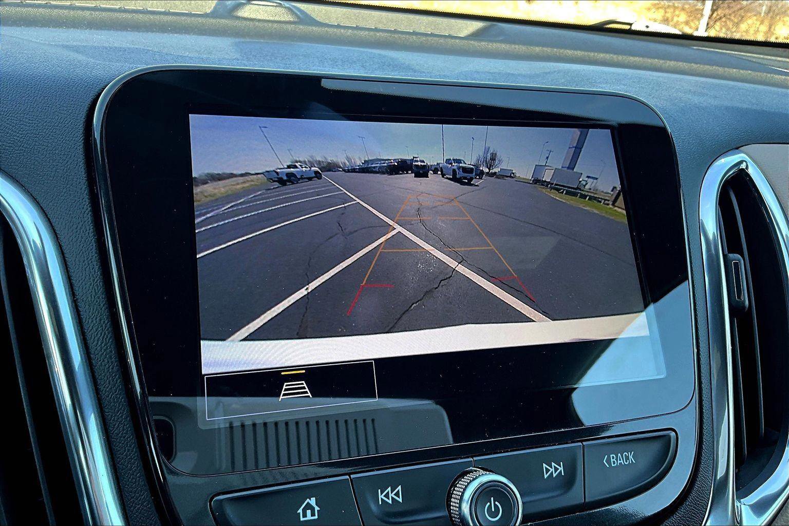 Used 2023 Chevrolet Equinox Premier image 22