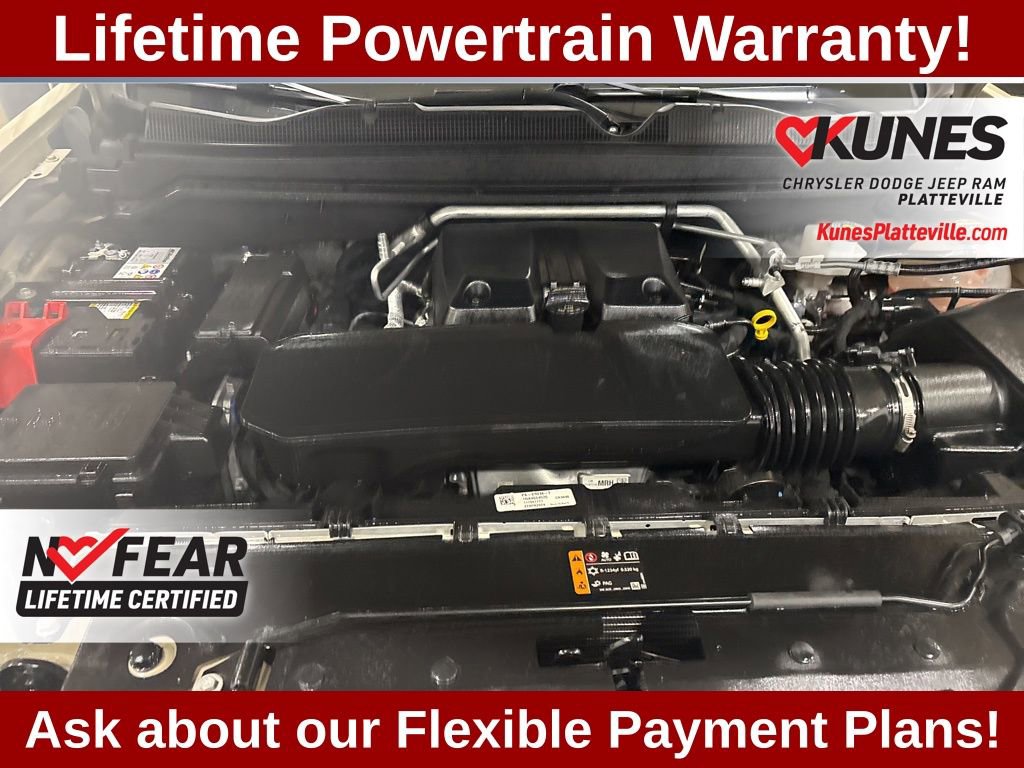 Used 2024 Chevrolet Colorado Trail Boss w/ Technology Package image 31