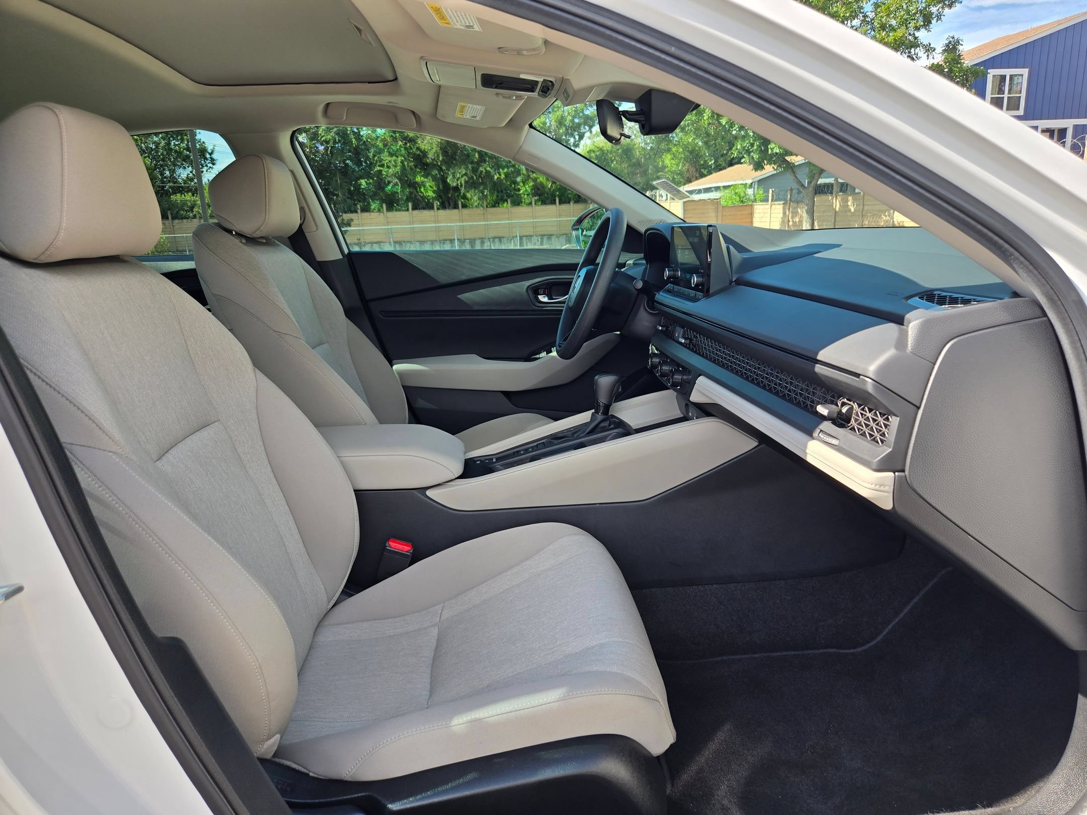 Used 2025 Honda Accord SE image 27