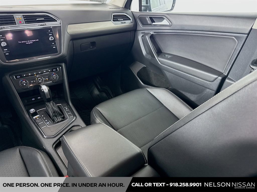 Used 2021 Volkswagen Tiguan SE image 22