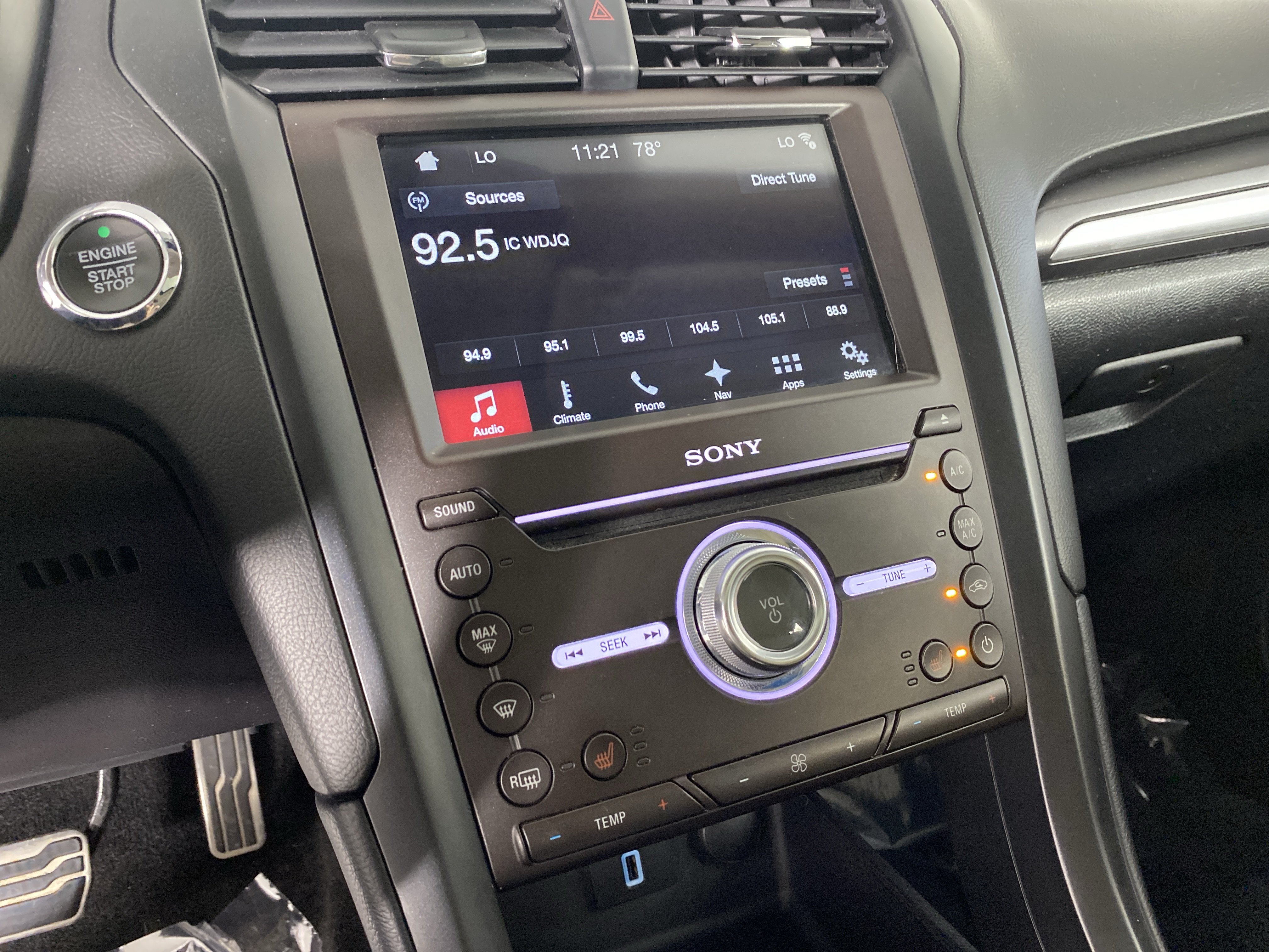 Used 2018 Ford Fusion Titanium AWD/4WD image 29