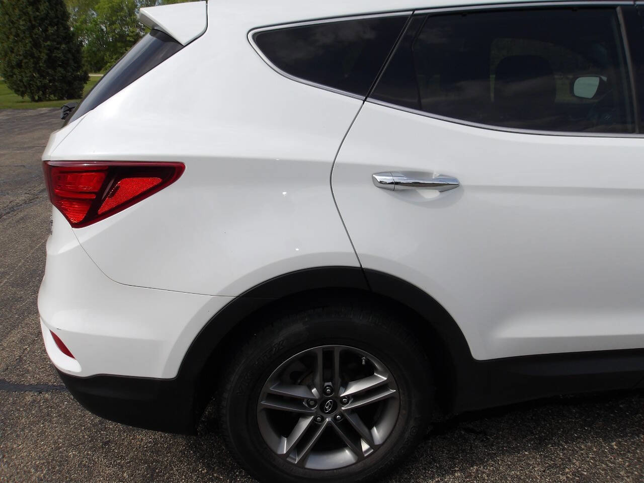 Used 2017 Hyundai Santa Fe Sport AWD/4WD image 33