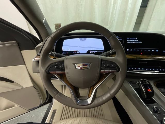 Used 2022 Cadillac Escalade Sport Platinum w/ LPO, ONYX Package AWD/4WD image 11
