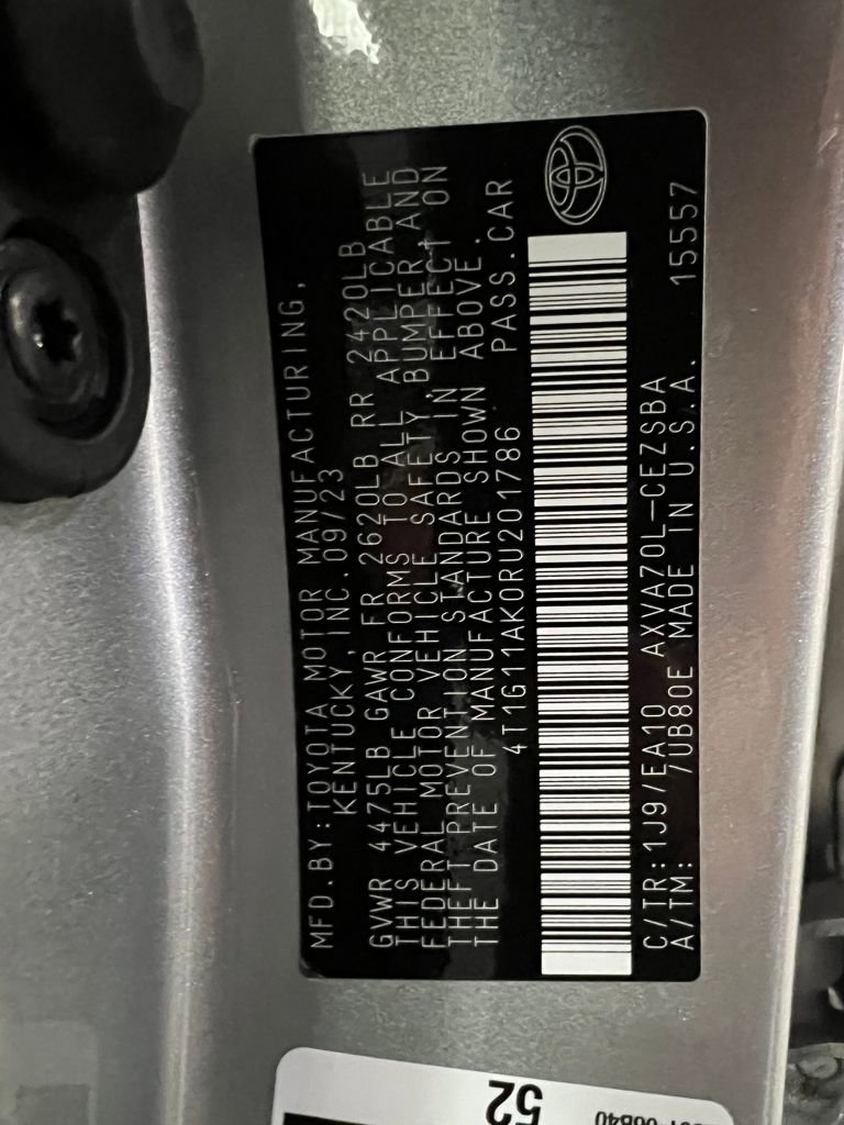 Used 2024 Toyota Camry SE image 30