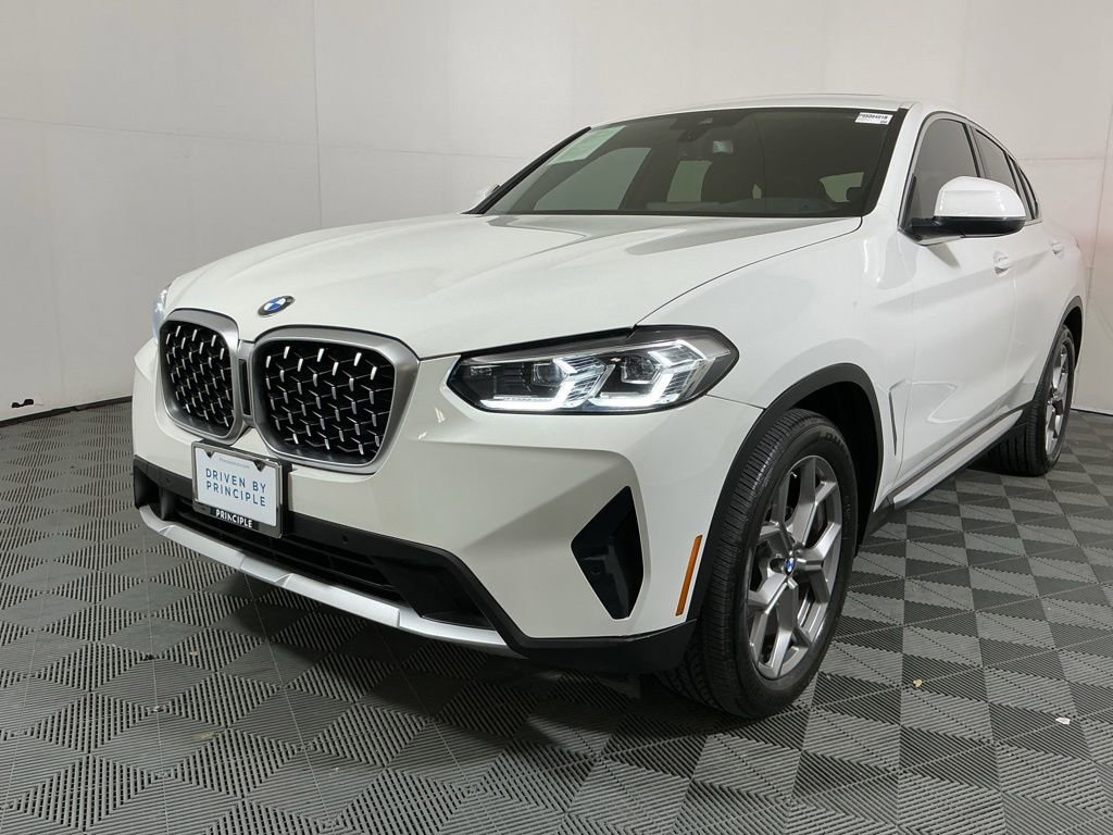 Certified 2023 BMW X4 xDrive30i AWD/4WD image 2