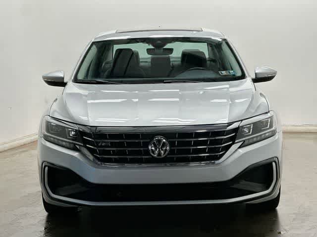Certified 2020 Volkswagen Passat 2.0T R-Line FWD image 28