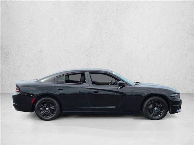 Used 2022 Dodge Charger SXT w/ Leather Interior Group RWD image 4